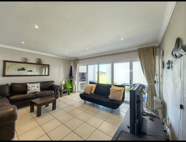 2 BEDROOM SECTIONAL TITLE FOR SALE IN MARINA MARTINIQUE